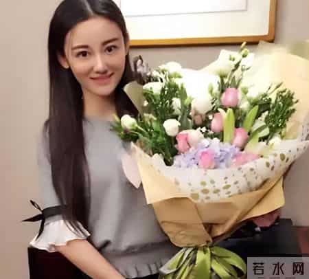 原来她早已去世！26岁全身溃烂不治而亡，被全家8口“吸血”多年