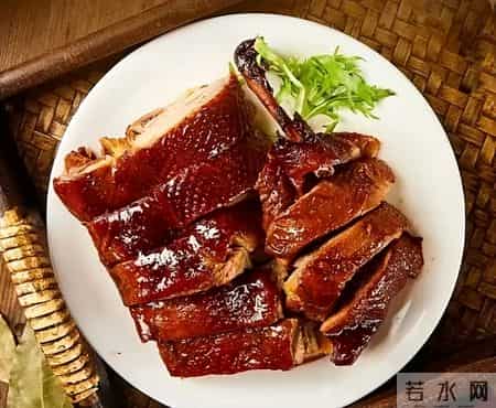 医生坦言：老人若戒掉喝酒，不出半年时间，身体或会有这几个改变