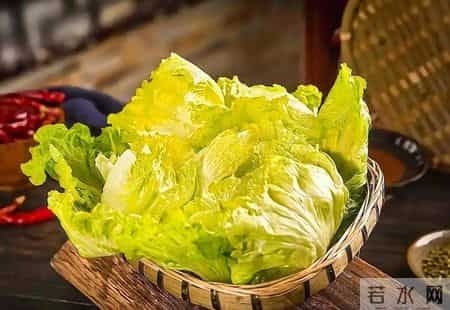 白菜立大功！医生调查发现：白菜对这4种疾病颇有益处，可以常吃