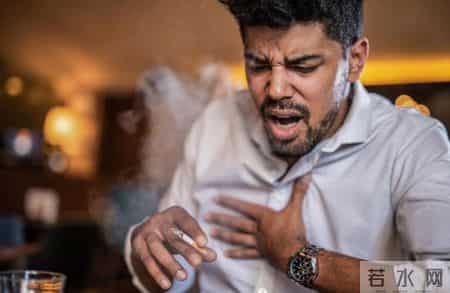 47岁男子深夜腰痛，第二天猝死，医生：本可救人一命