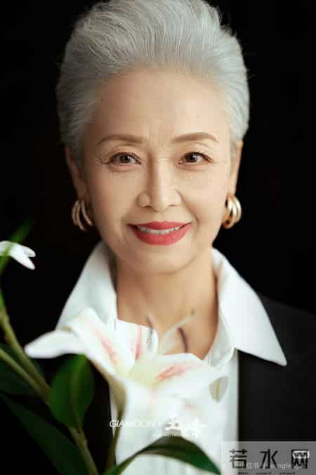 银发浪潮下：“不想老也老了”背后的时代之问