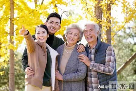 老了才明白，退休远离广场舞麻将桌，不是孤僻是清醒活法