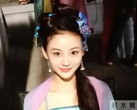 原来她早已去世！26岁全身溃烂不治而亡，被全家8口“吸血”多年