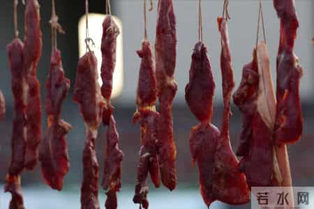 医生：血压高的人，宁可冬天出门走路，也别碰这7件伤血管的事