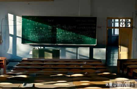 11岁智障男童被老师拧断胳膊！骨骼恢复情况不确定，详情曝出